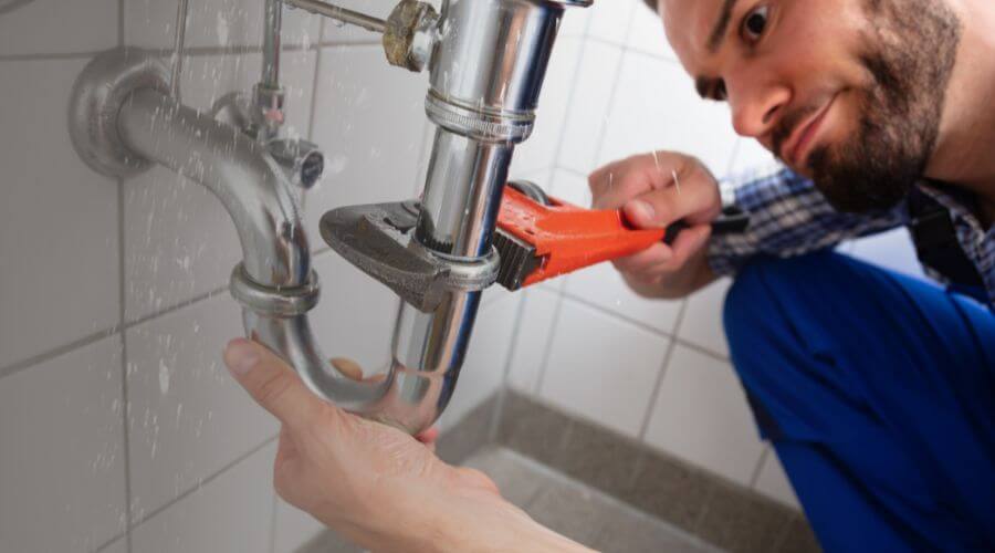 Expert burst pipe repair services in Trezevant, TN